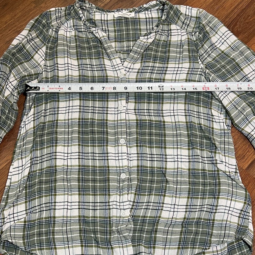 Beach Lunch Lounge - Soft Green and White Plaid Women's Button-Down Shirt - S/P - Picture 6 of 9